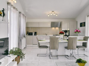 Scenic apartment in Valtura with spacious garden